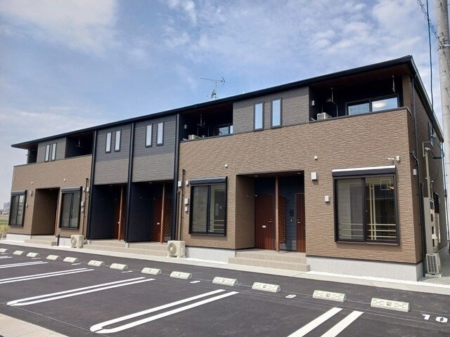 物件外観写真1　(物件の外観です)