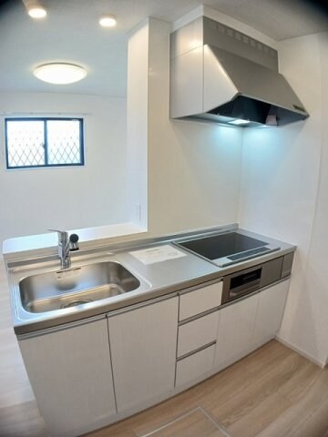 物件内観写真10　(きれいなキッチンです)