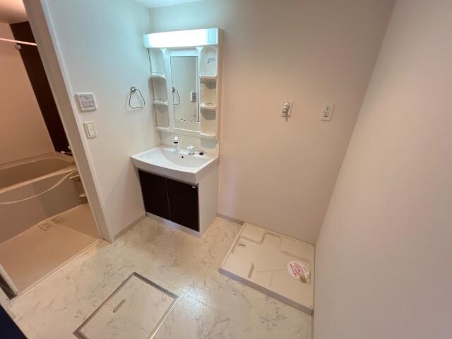 物件内観写真9　(洗面)
