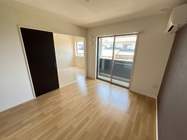 物件内観写真13　(リビング)