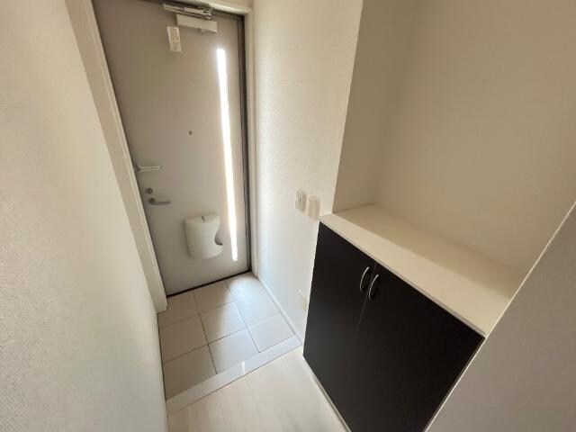 物件内観写真21　(玄関)