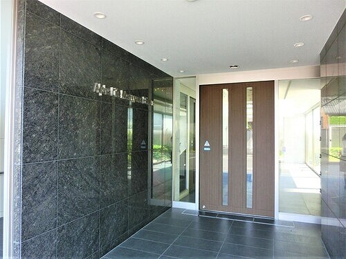 物件外観写真2　(エントランス)