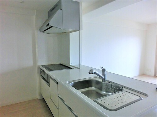 物件内観写真4　(システムキッチン)