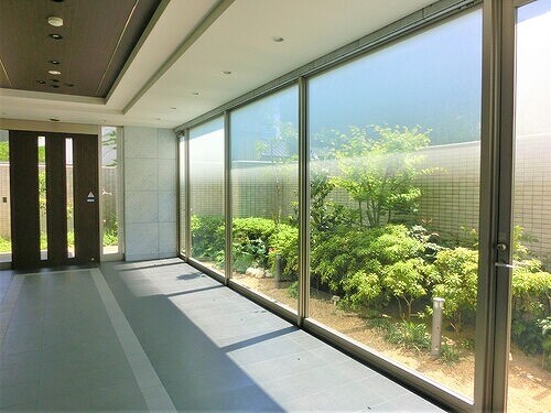 物件内観写真13　(ロビー)