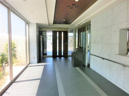 物件内観写真14　(ロビー)