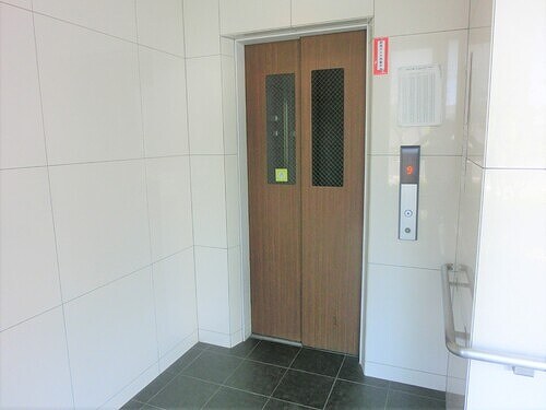 物件内観写真15　(エレベーター)