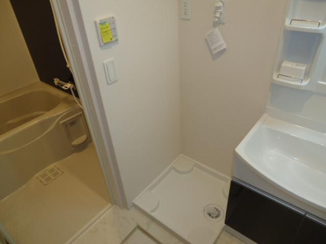 物件内観写真21　(洗濯機置場)