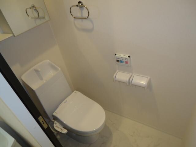 物件内観写真22　(シャワー付トイレ)