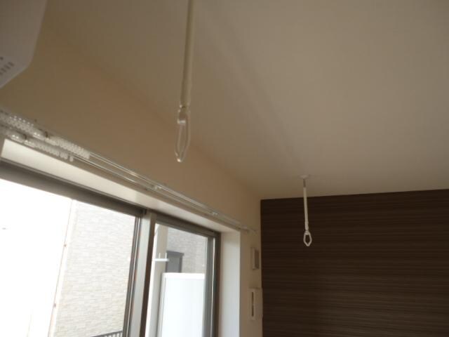 物件内観写真24　(室内物干)
