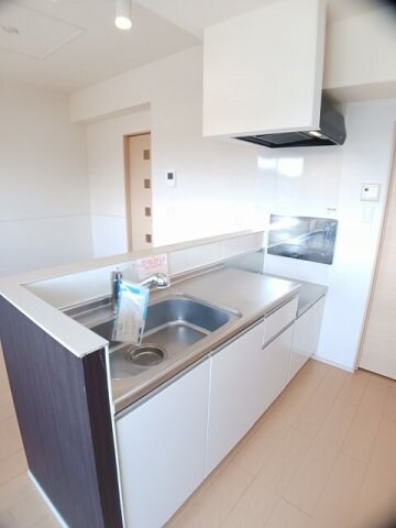 物件内観写真10　(お料理しやすいキッチンです)