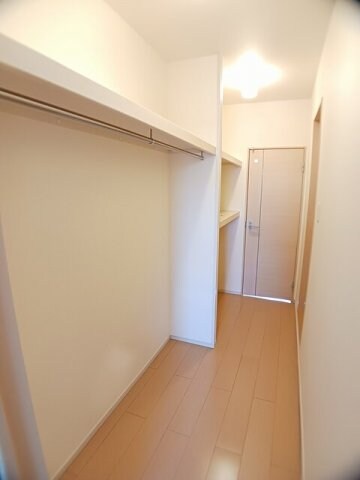 物件内観写真14　(こまごまとしたものを収納できそうですね)