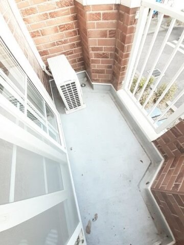 物件内観写真18　(暖かな日差しのふりそそぐバルコニー)