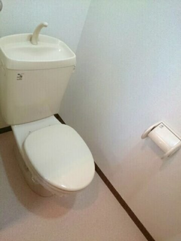 物件内観写真16　(シンプルで使いやすいトイレです)