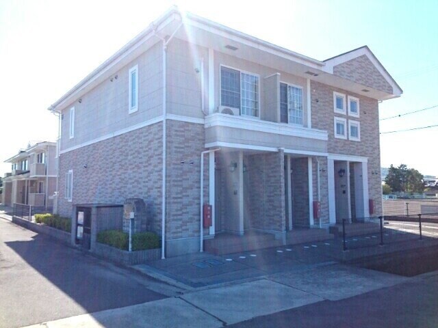 物件外観写真1　(外観も気になるポイント)