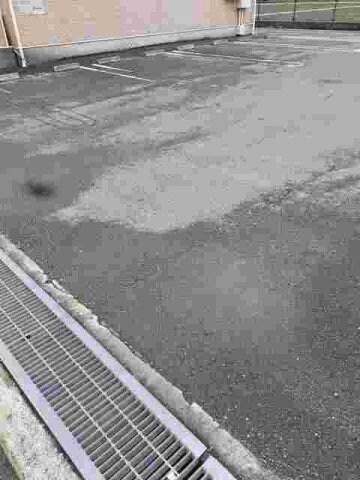 物件外観写真2　(カースペースがあります)