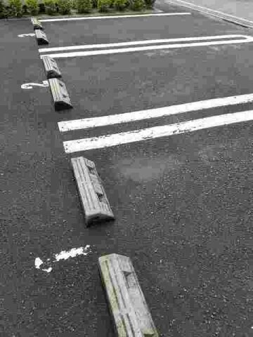 物件外観写真2　(駐車場に車を止められます)