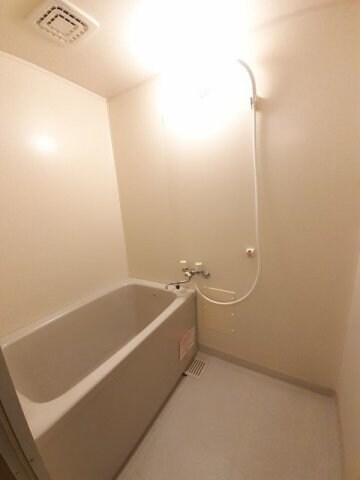 物件内観写真11　(お風呂で日々の疲れを落としましょう)