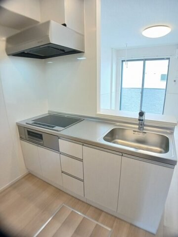 物件内観写真10　(コンパクトなキッチンで掃除もラクラク)