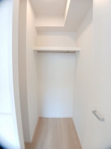 物件内観写真14　(便利な収納スペースです)