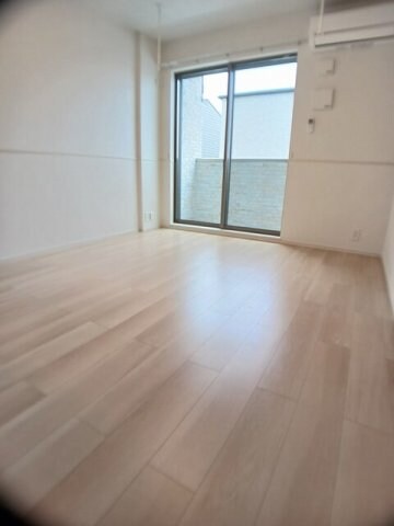 物件内観写真9　(ゆったり過ごせる居間です)