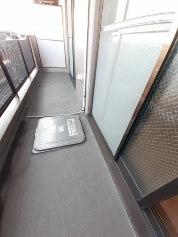 バルコニー(お洗濯にも便利なバルコニー付き)