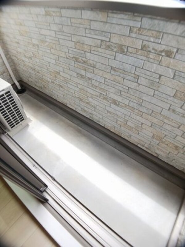 バルコニー(バルコニーからの眺めを楽しみながら食事をしませんか)