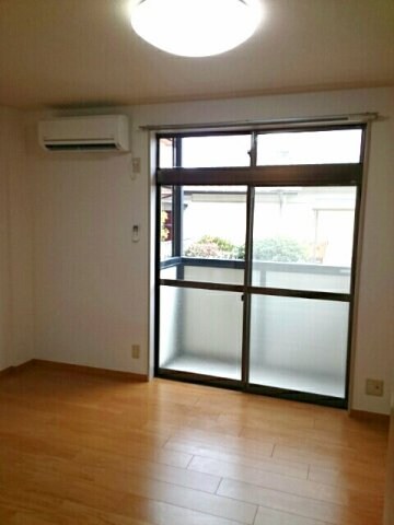 物件内観写真9　(内装もきれいです)