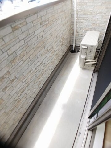 物件内観写真18　(バルコニーがあります)