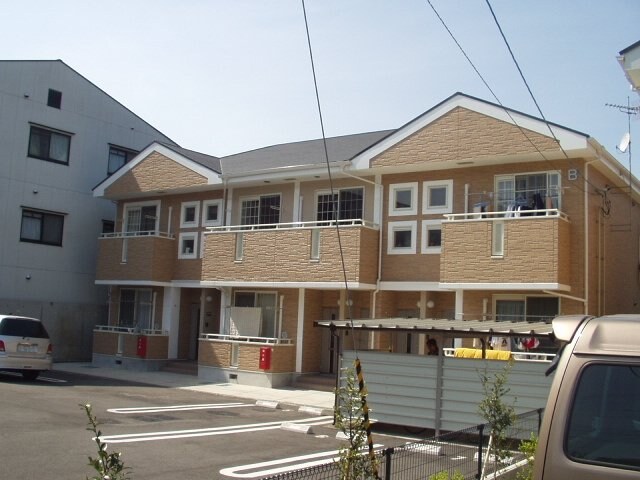 物件外観写真1　(物件の外観です)