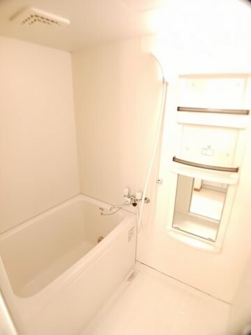 物件内観写真11　(日々の暮らしに欠かせないお風呂です)