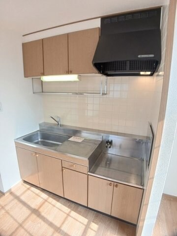 物件内観写真10　(お料理しやすいキッチンです)