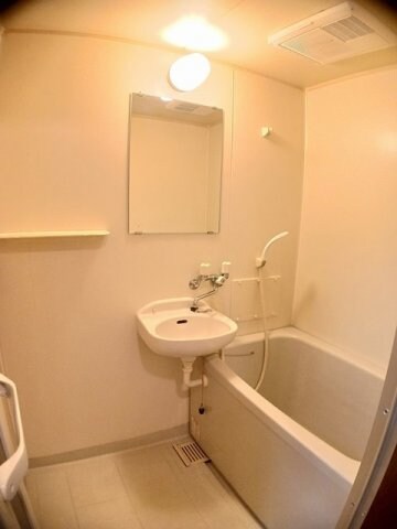 物件内観写真11　(お風呂です)