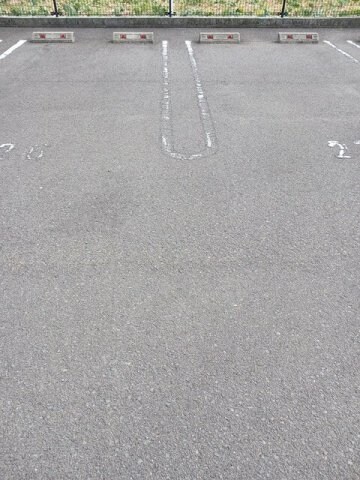 物件外観写真2　(カースペースがあります)