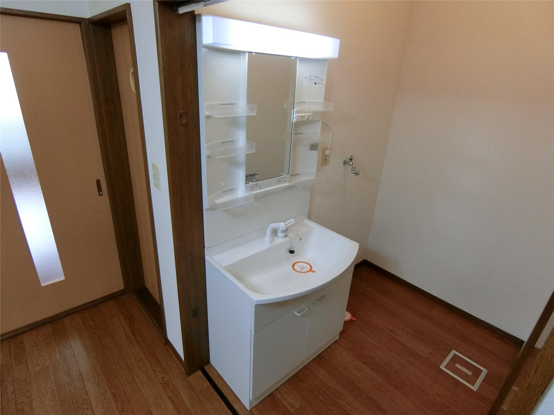 物件内観写真7　(洗面所)