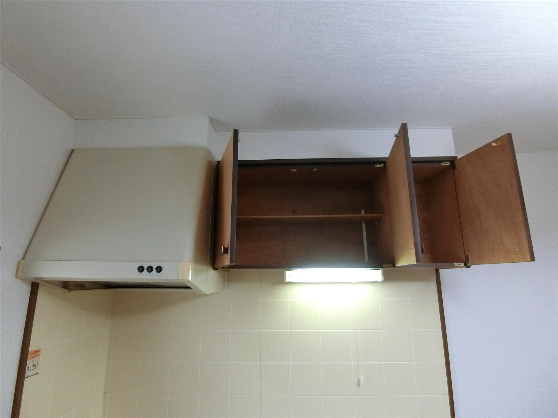 物件内観写真17　(キッチン収納)