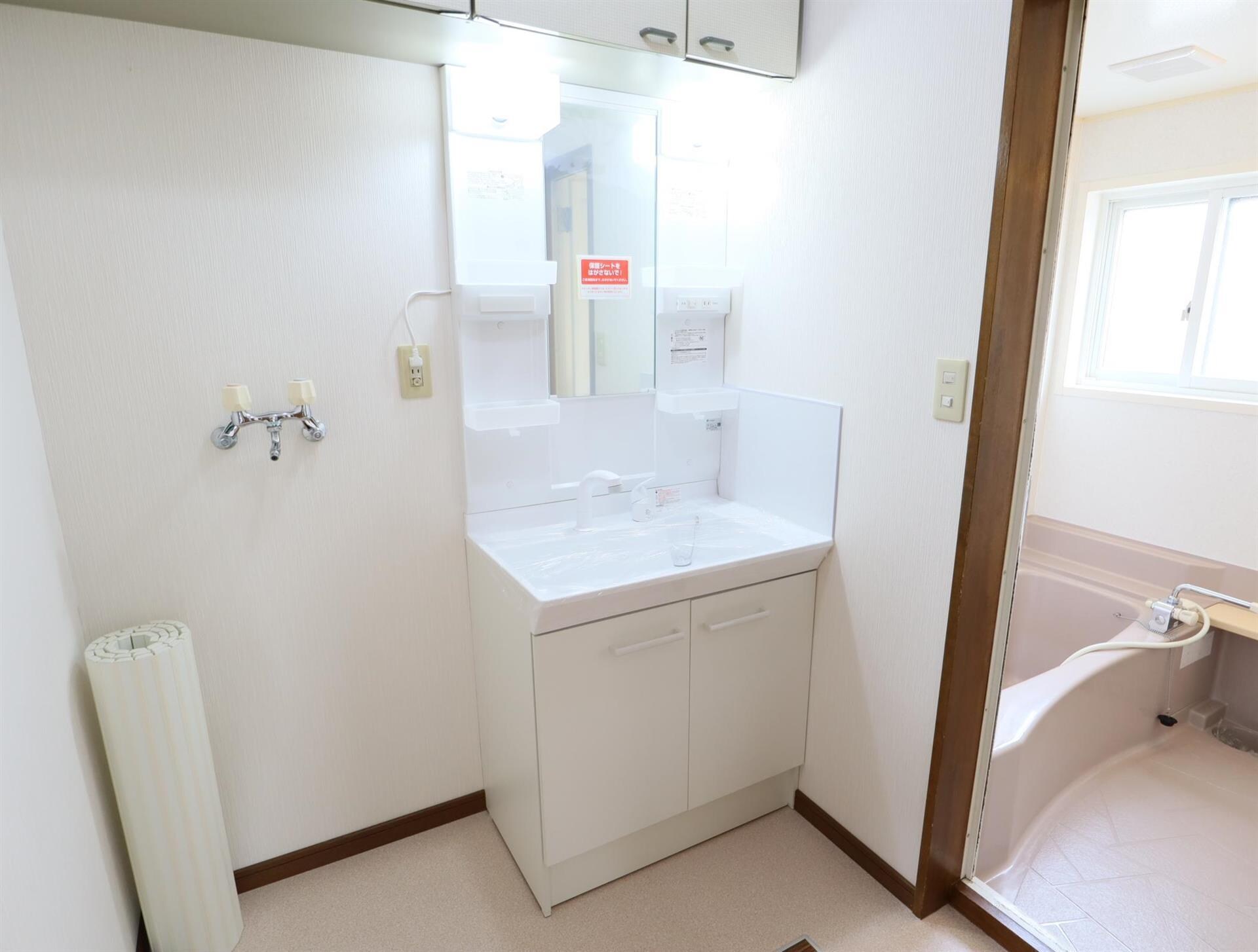 物件内観写真7　(洗面化粧台)