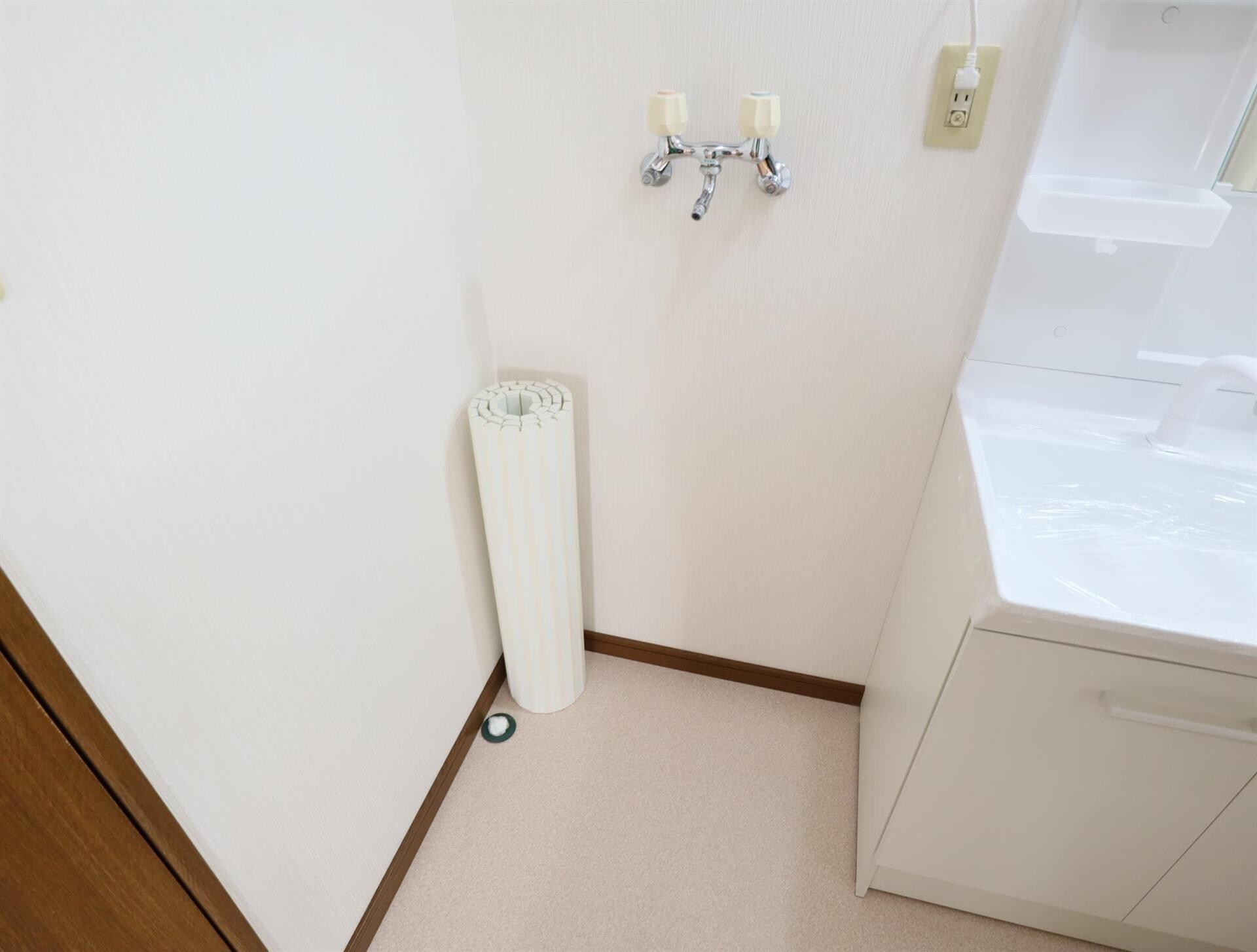 物件内観写真20　(洗濯機置場)