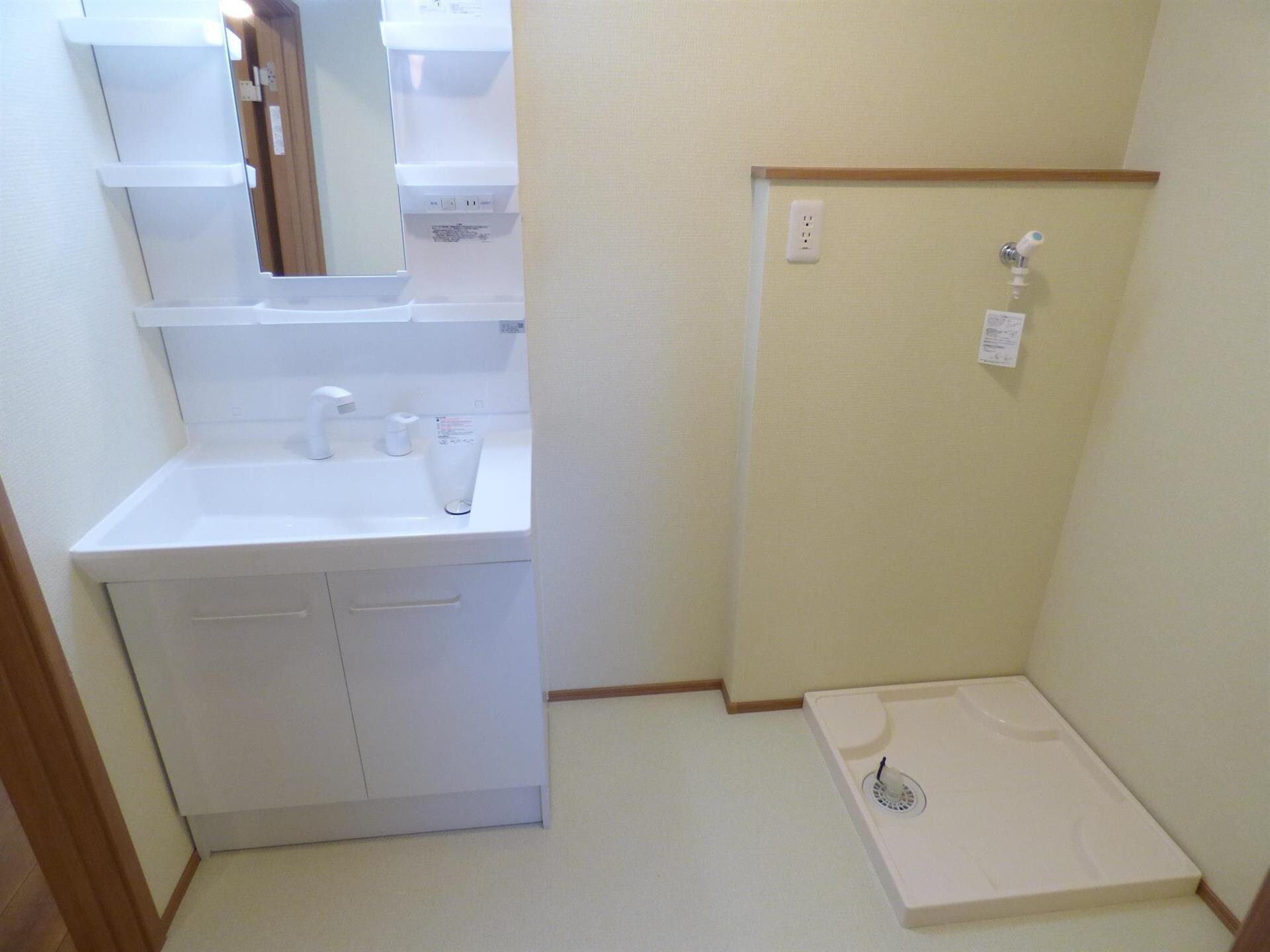 物件内観写真7　(洗面所)