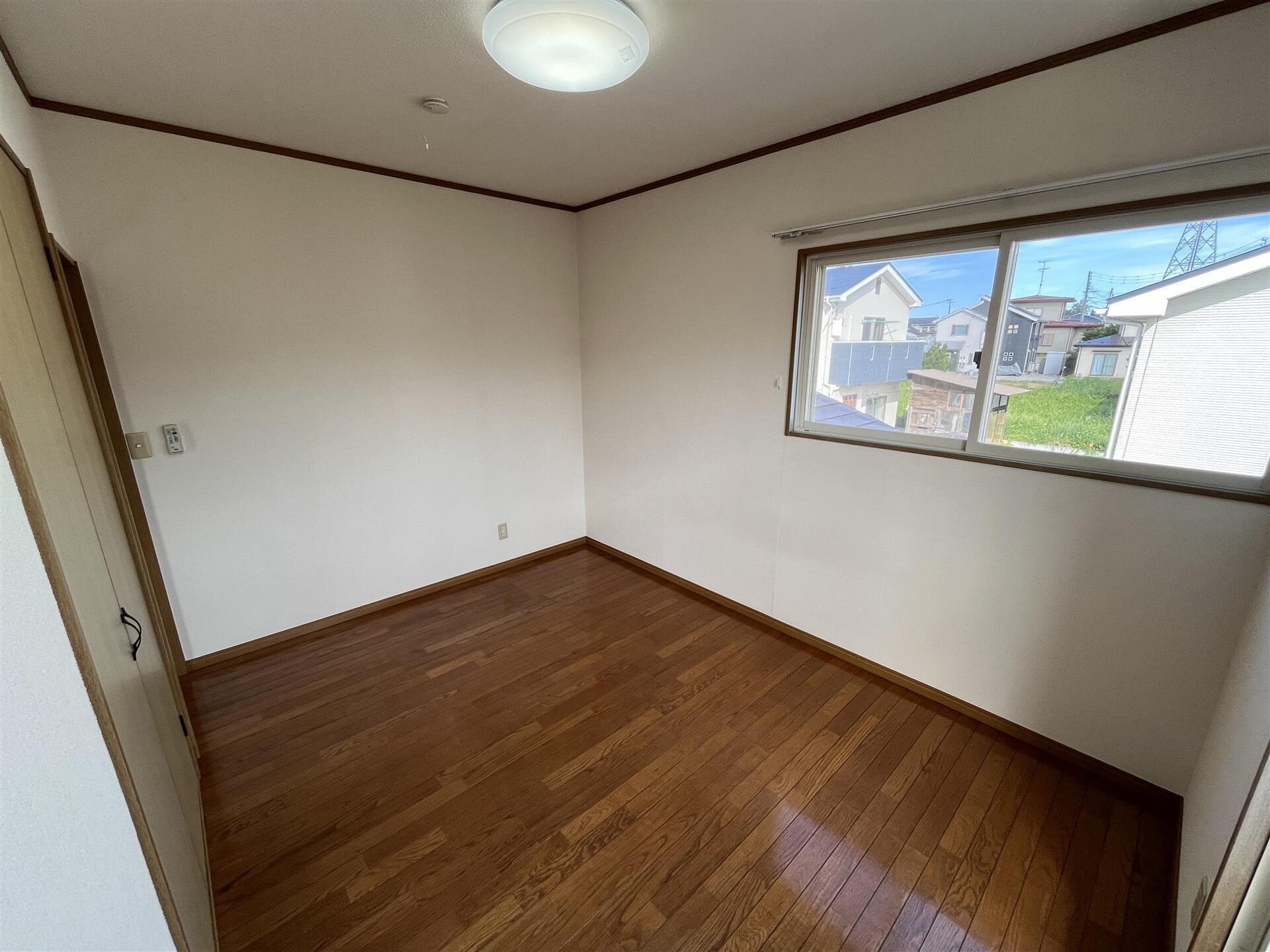 物件内観写真16　(洋室)