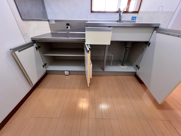 居室(キッチン収納)