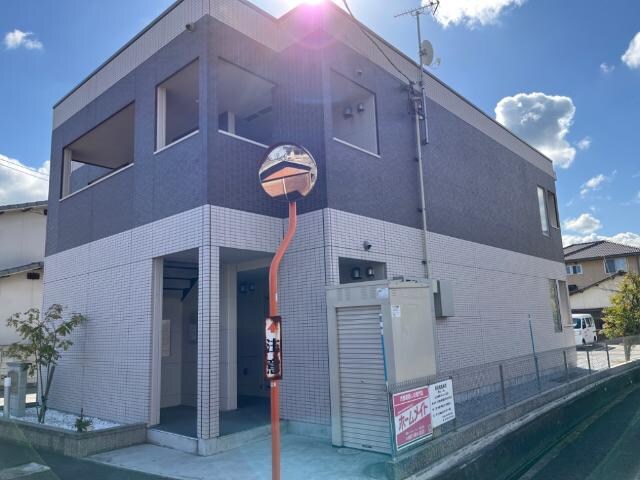 物件外観写真2　(外観写真（昼）)