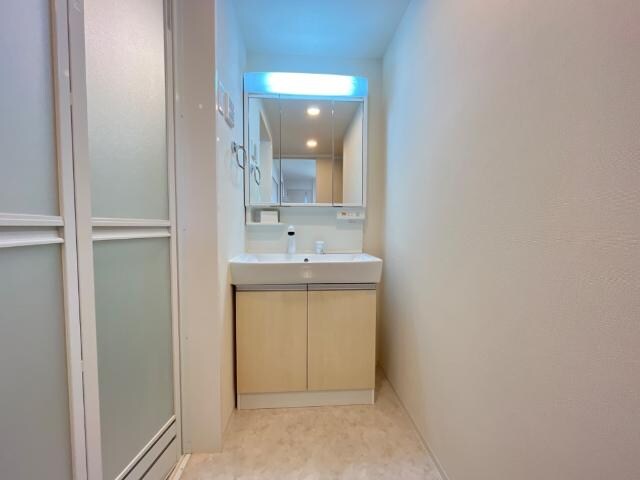 物件内観写真11　(洗髪洗面化粧台)