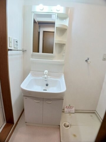 物件内観写真13　(洗面所です)