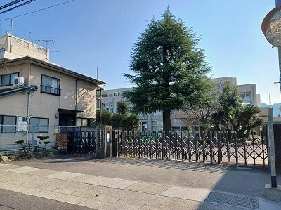 物件外観写真6　(高松市国分寺南部小学校さんまで750m)