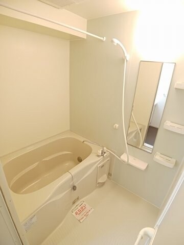 物件内観写真11　(お風呂で日々の疲れを落としましょう)