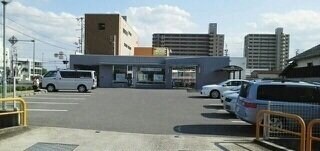 物件外観写真3　(香川銀行　東支店さんまで450m)