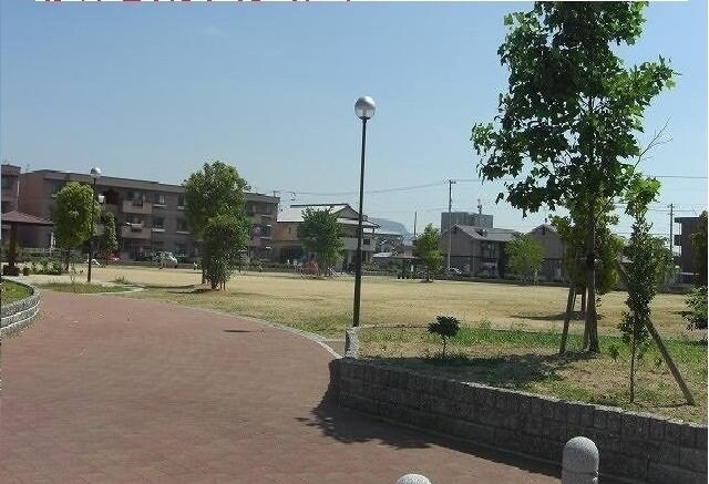 物件外観写真2　(松縄流石公園まで600m)