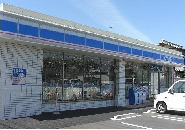 物件外観写真3　(ローソンまで220m)