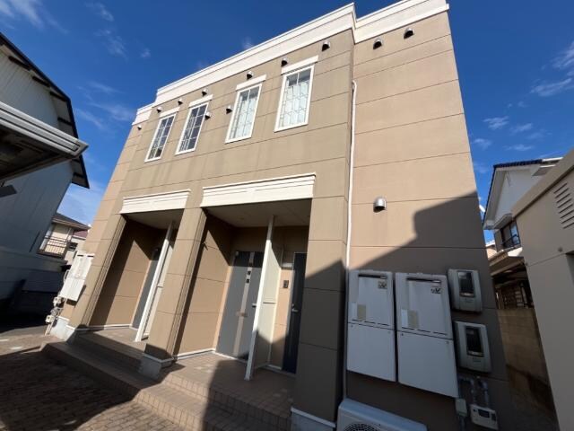 物件外観写真2　(外観写真（昼）)