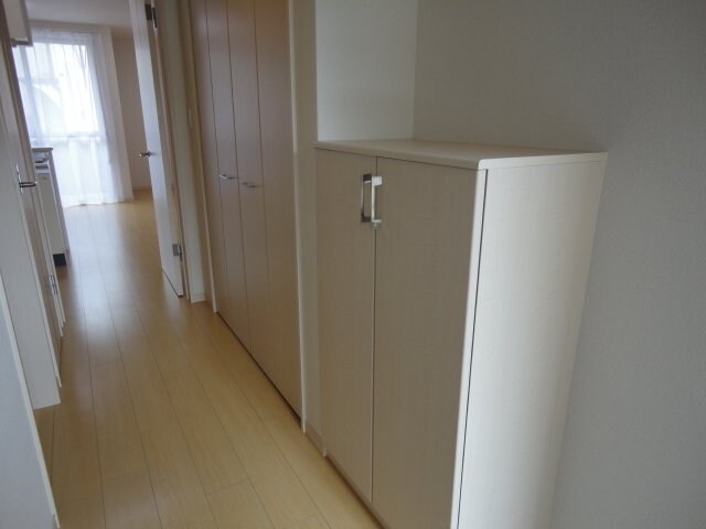 物件内観写真16　(廊下)